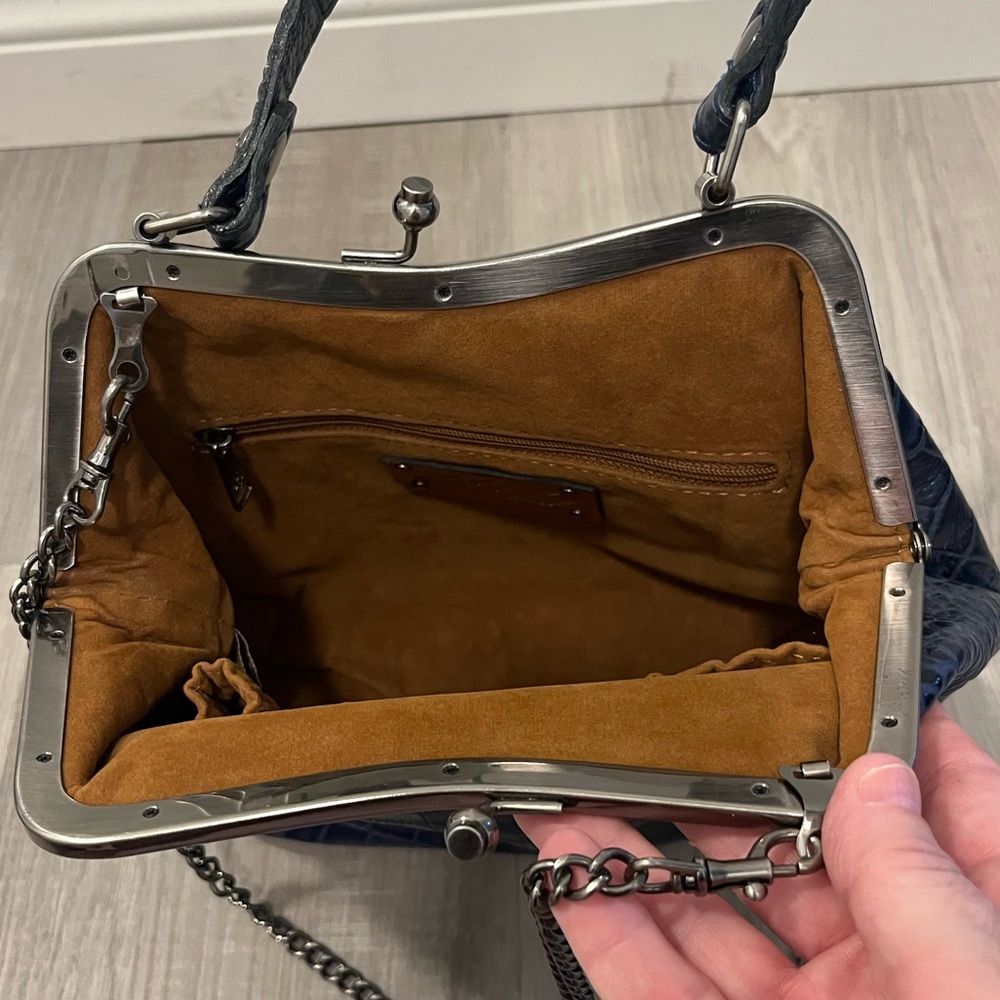 Patricia Nash Laureana Blue Croc
Embossed Purse Frame Chain
Strap - EUC - Picture 6 of 12